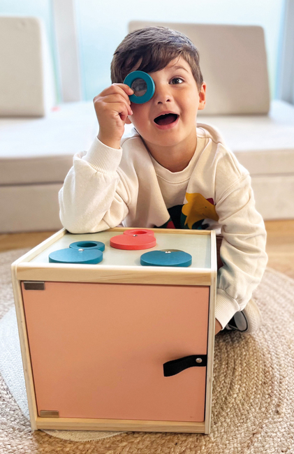 Small Foot  Sensorisk Berøringsboks med 3 Forskjellige Linser