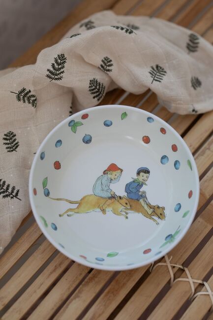 Elsa Beskow Puttes Eventyr I Blåbærskogen  Stor Skål