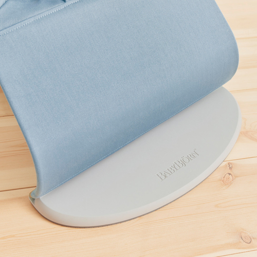 BabyBjörn Bliss Vippestol Vevet Bladmønstret Quilt, Blå