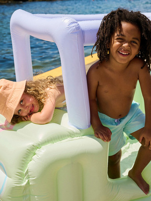 SUNNYLiFE  Oppblåsbar Bil, The Cubby Buggy Flerfarget