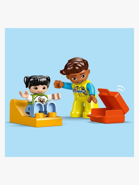 LEGO DUPLO Town 10447 Sykebil med sjåfør