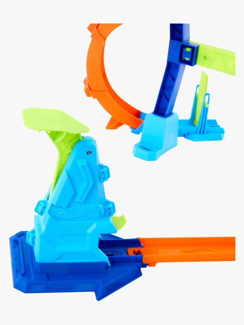 Hot Wheels Stunt Tracks Corkscrew Jump Champion Bilbane