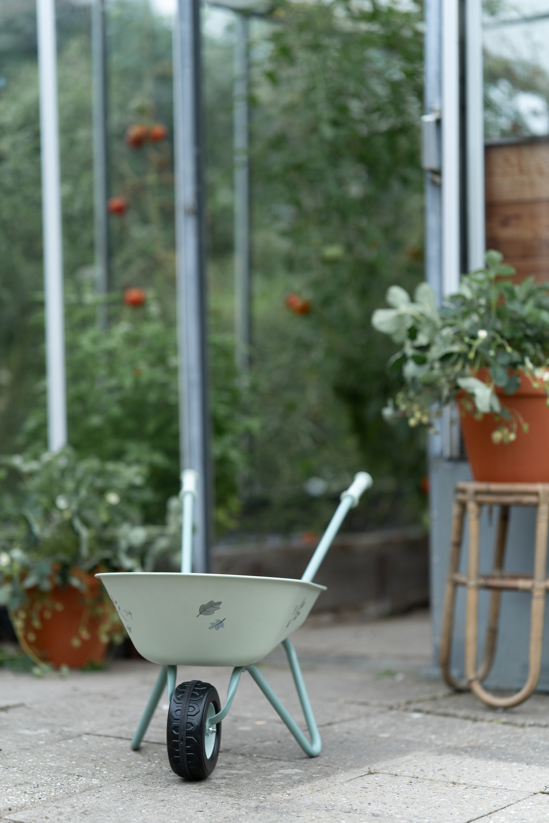 Wheelbarrow-LD9125-4563_4a.jpg