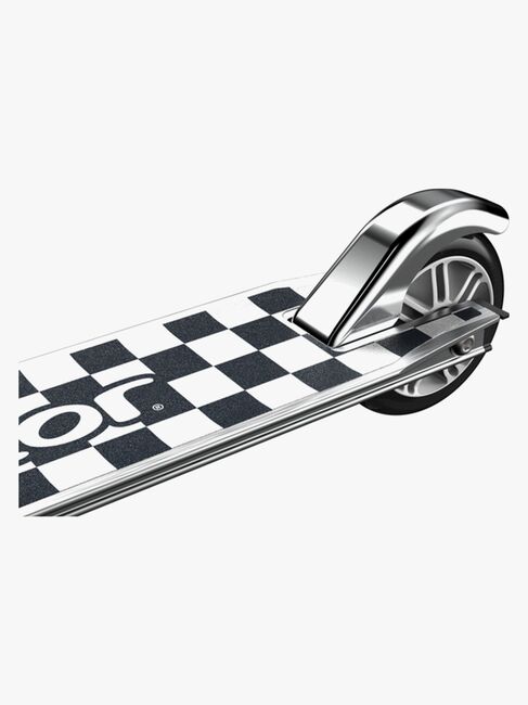 Razor A Special Sparkesykkel, Checked Out