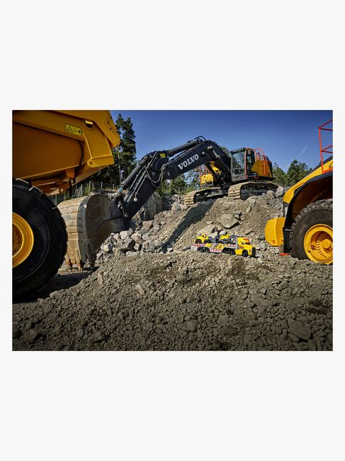 Dickie Toys Volvo Lastebil Med 2 Kjøretøy