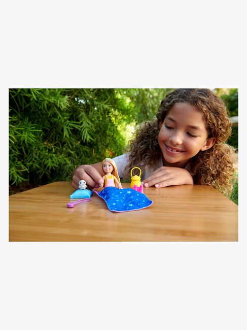 Barbie Camping Chelsea Motedukke, Blond