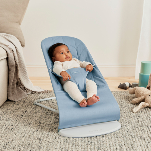 BabyBjörn Bliss Vippestol Vevet Bladmønstret Quilt, Blå