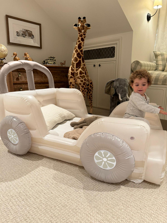 SUNNYLiFE  Oppblåsbar Barneseng, Summer Van Sand