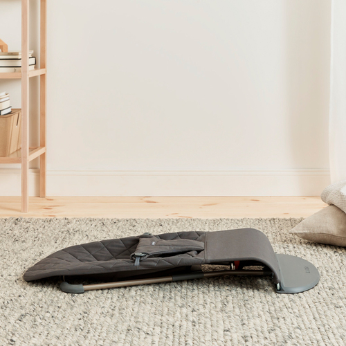 BabyBjörn Bliss Vippestol Vevet Klassisk Quilt, Antrasitt