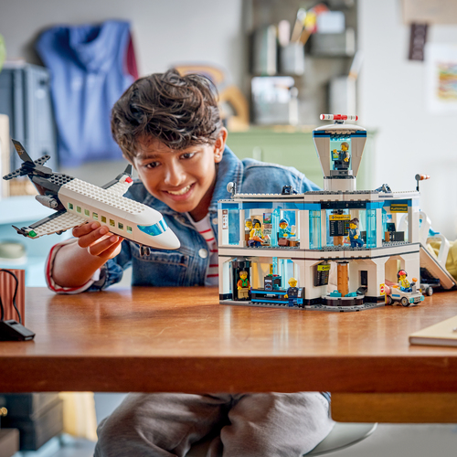 LEGO City 60502 Flyplass og fly