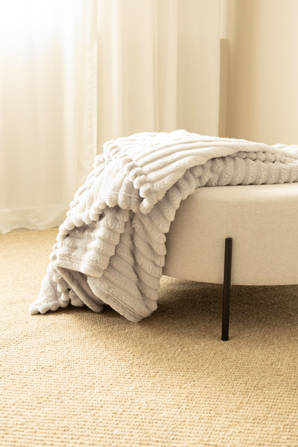 KMCarpets Stripe Pledd 130x170, Sølvfarget