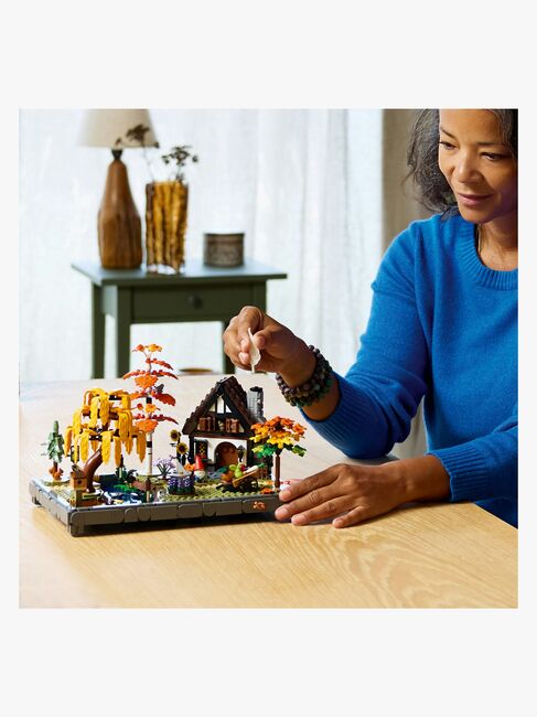 LEGO Icons 11372 Høstlig hage med lite hus