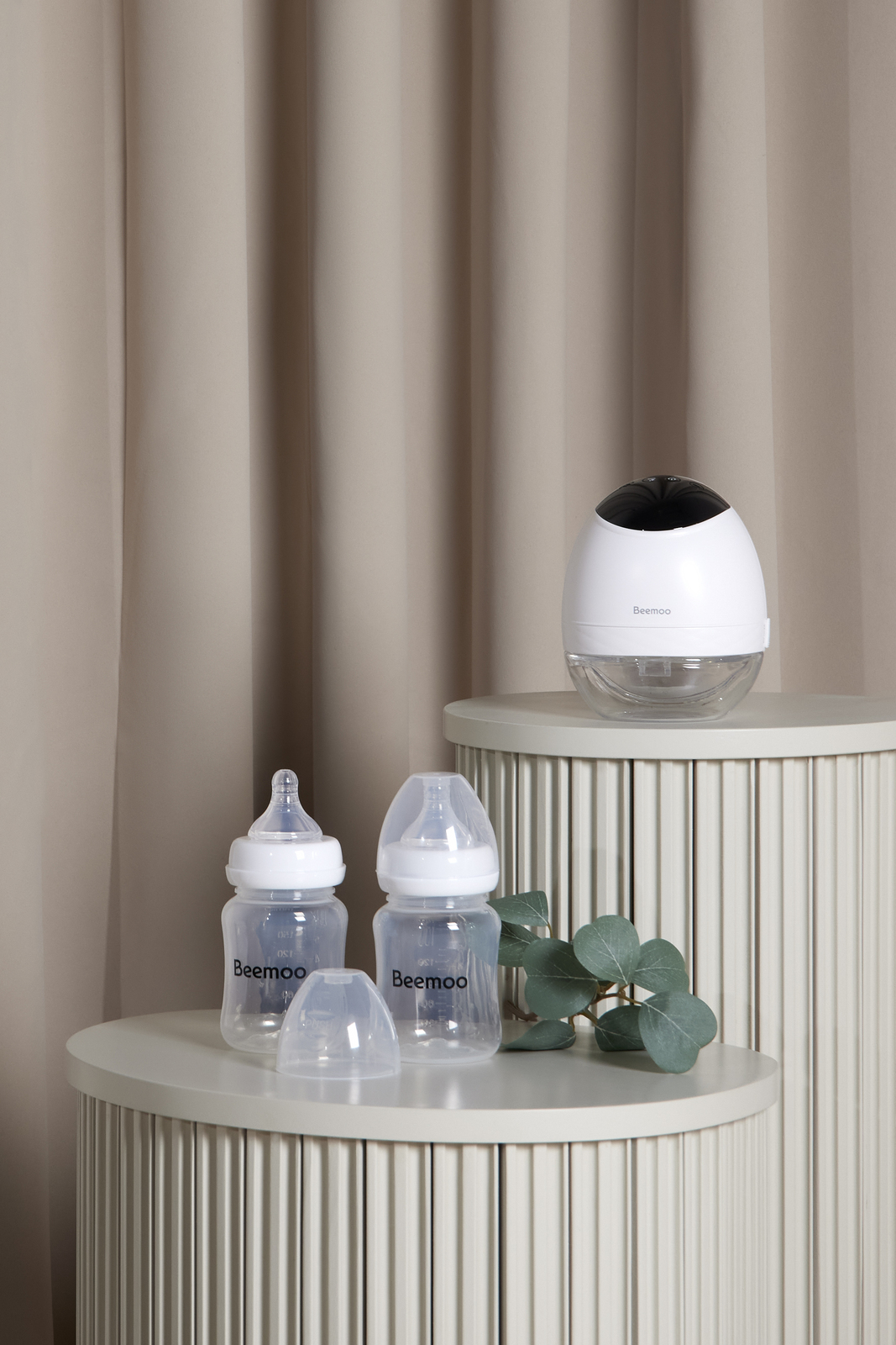 Beemoo CARE Wearable LED Elektrisk Brystpumpe Singel inkl. Flasker 180 ml 2-pack