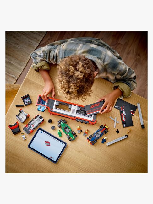 LEGO City 60445 F1-trailer med F1 RB20 og AMR24