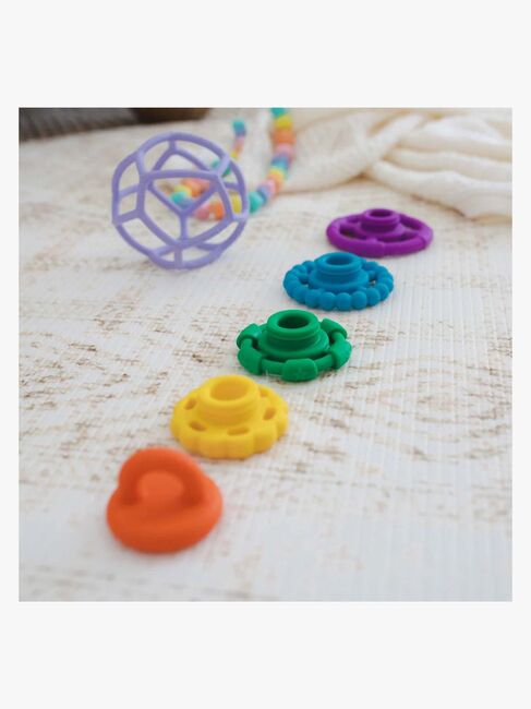 Jellystone Designs Stabler & Bitering, Regnbuefarget