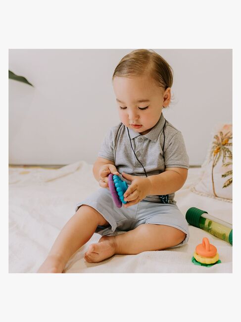 Jellystone Designs Stabler & Bitering, Regnbuefarget