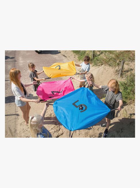 BS Toys Squirrel Parachutes Spill