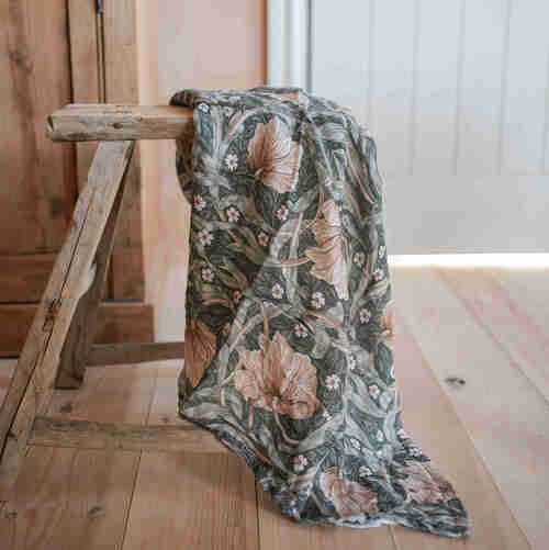 Elodie Musselinteppe 80x80 Cm x William Morris, Pimpernel
