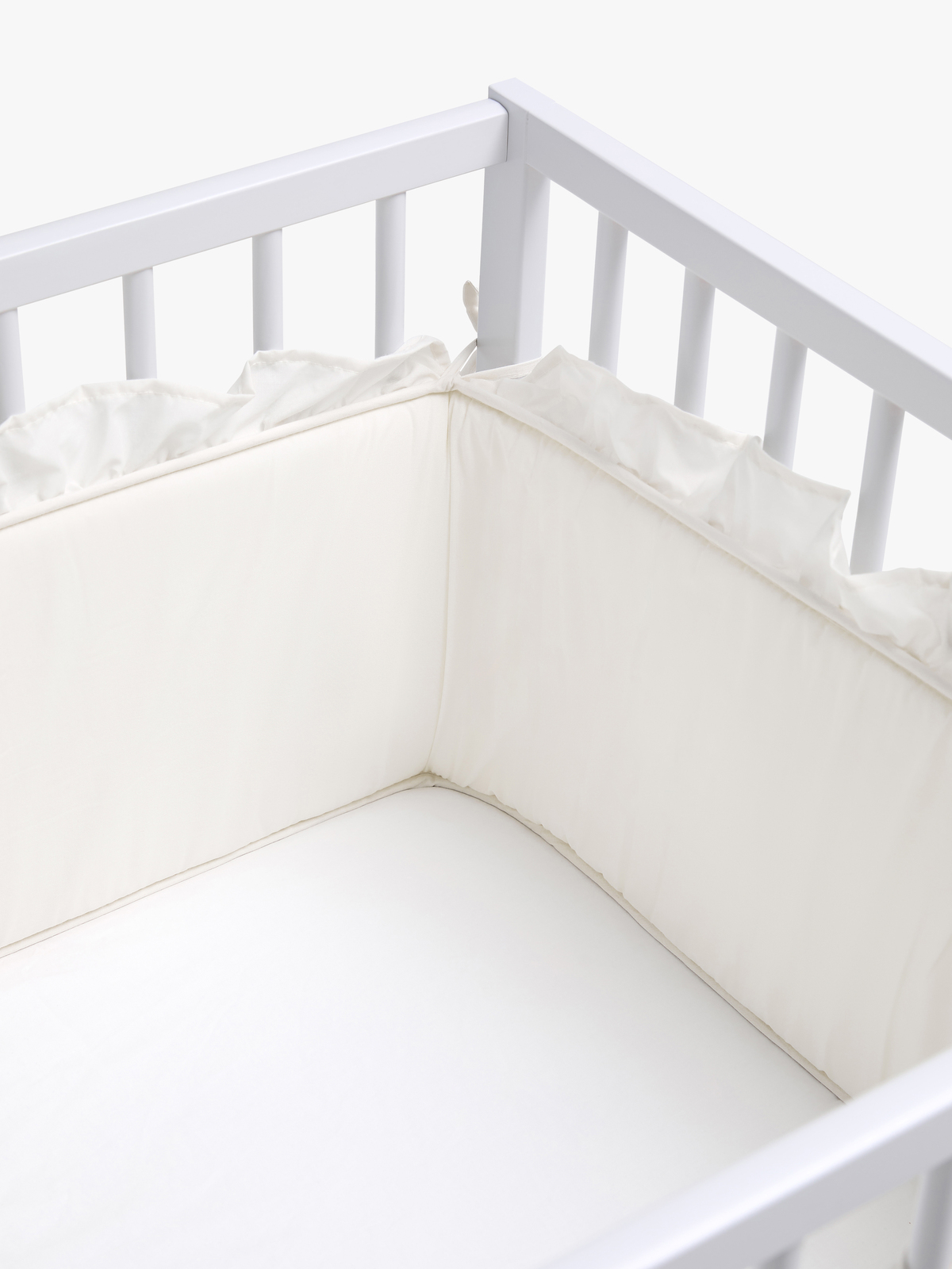 1997665_AF-bumper FREYA- White-3229_3c.jpg