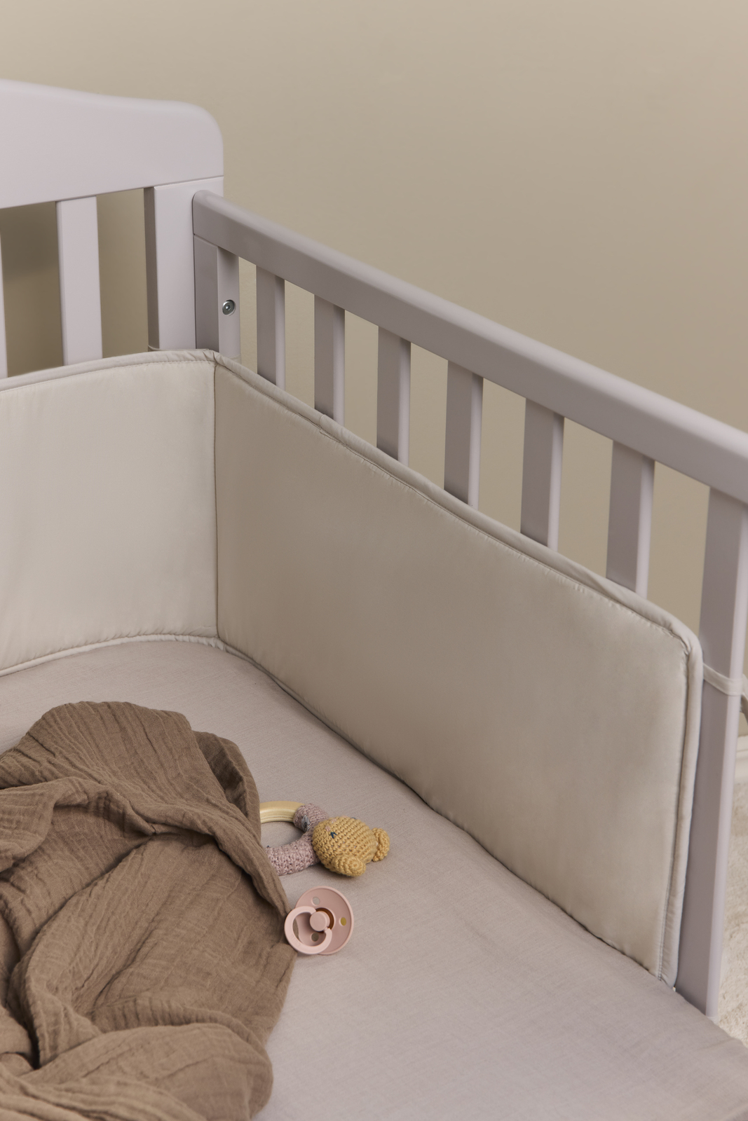 1895072_BABY-BUMPER -GREY-2449_4a.jpg