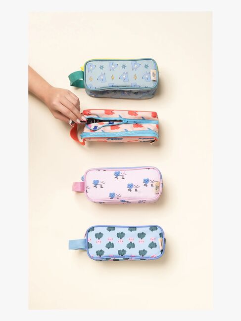 The Cotton Cloud Pennal, Meowtiful Cats