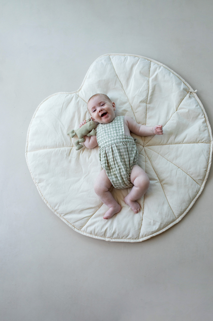 Lorena Canals Leketeppe Vannlilje, Natural