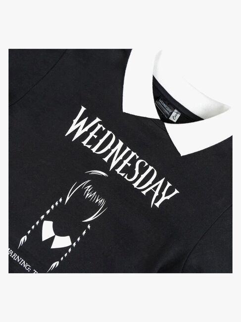 Wednesday Genser, Svart