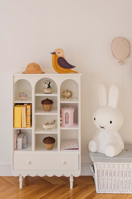 Wood Luck Babushka Bokhylle, Hvit