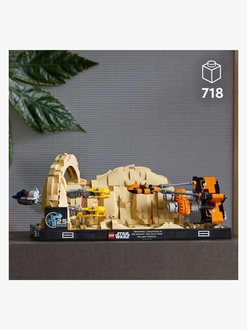 LEGO Star Wars 75380 Diorama med Mos Espa-podrace