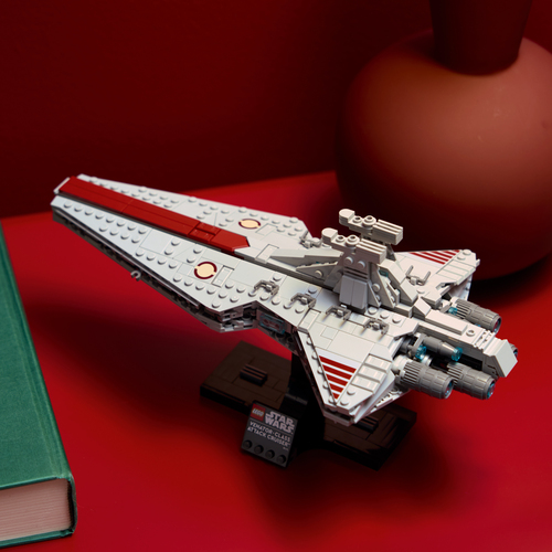 LEGO Star Wars 75441 Attack Cruiser i Venator-klassen