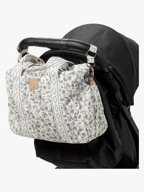 Elodie Stelleveske, Garden Leo Toilé