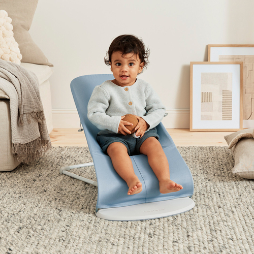 BabyBjörn Bliss Vippestol Vevet Bladmønstret Quilt, Blå