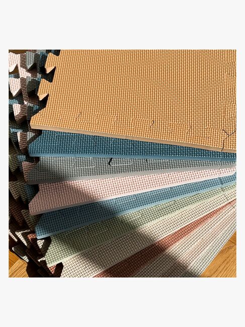 That's Mine Leketeppe Kvadrat, Clay