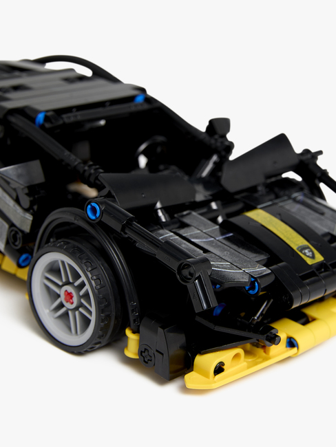 MX0524176-SUPERCAR-4244_3a.jpg