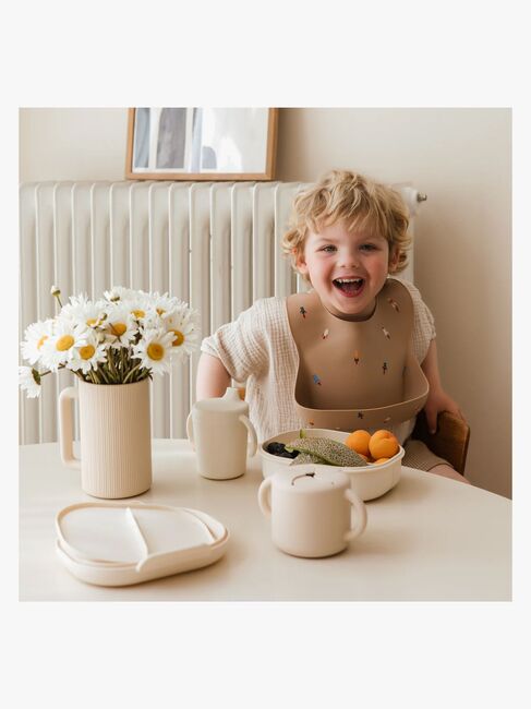 Mushie Matboks, Ivory