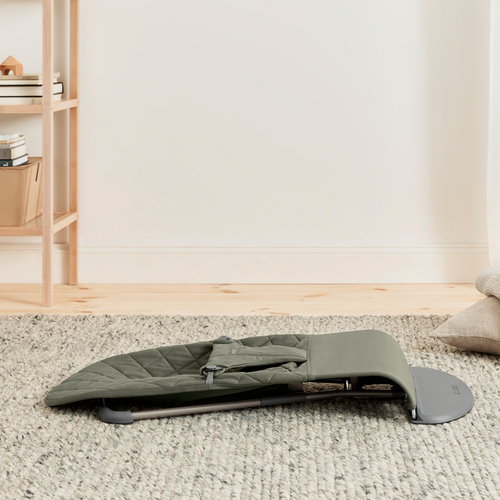 BabyBjörn Bliss Vippestol Vevet Klassisk Quilt, Mørkegrønn