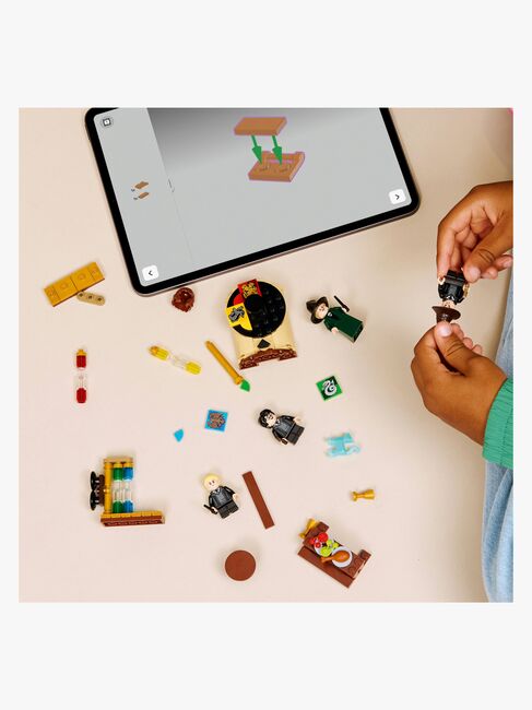 LEGO Harry Potter 76460 Galtvortborgen: Valghattseremonien