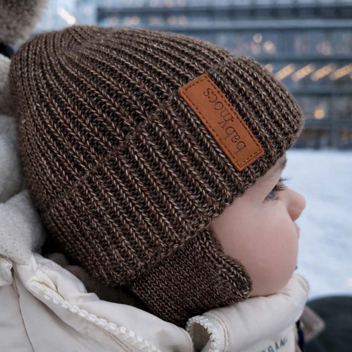 BabyMocs Lue med Øreklaffer, Greige