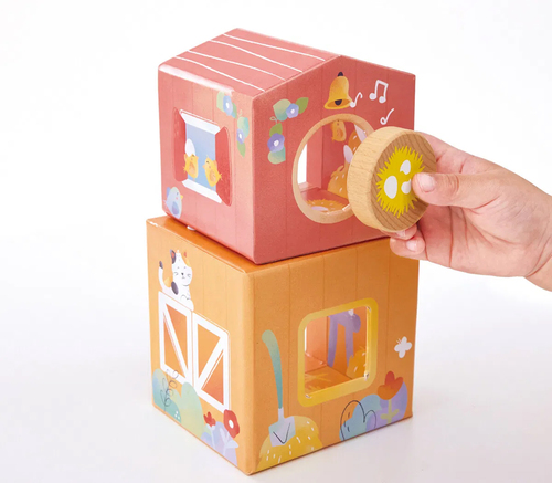 Hape Eventyrbok med Lekesett The Happy Stables