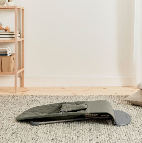 BabyBjörn Bliss Vippestol Vevet Bladmønstret Quilt, Mørkegrønn