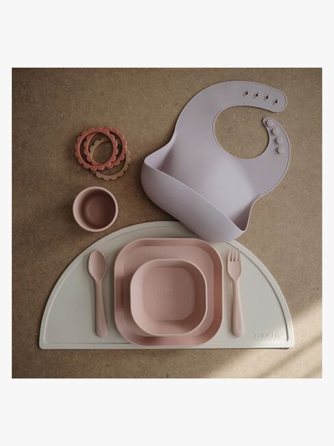 Mushie Bestikk, Blush