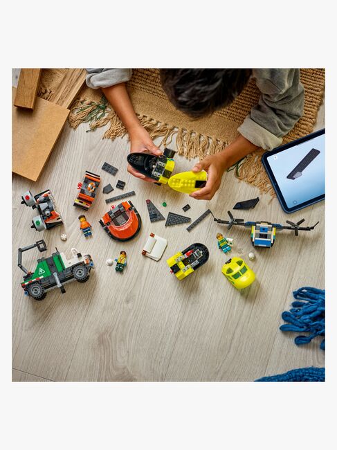 LEGO City 60505 Fly-, servicebil- og luftputebåt-remix