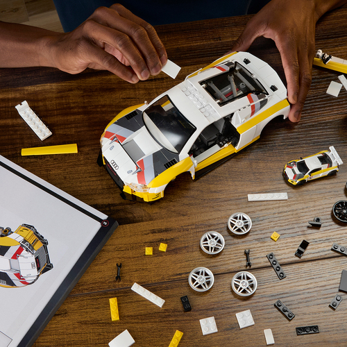 Mattel Brick Shop Hot Wheels Elite Series Byggesett ’15 Audi R8 LMS 820 Deler