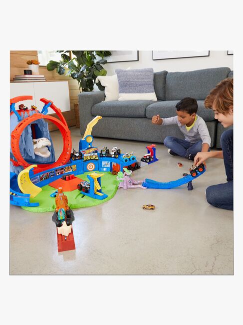 Hot Wheels Vulkan Arena Lekesett