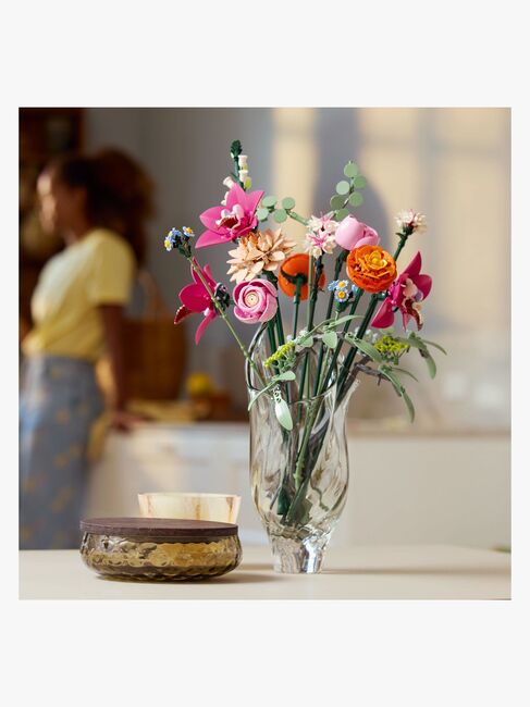 LEGO Botanicals 10342 Vakker bukett med rosa blomster