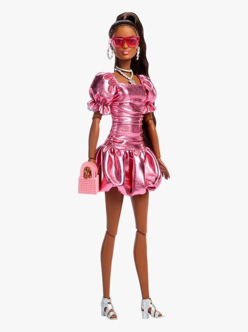 Barbie Deluxe Style Dukke i Rosa Kjole