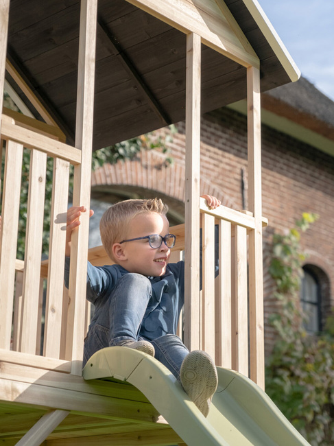 EXIT Panorama Lekestue med Sklie & Sandkasse 550