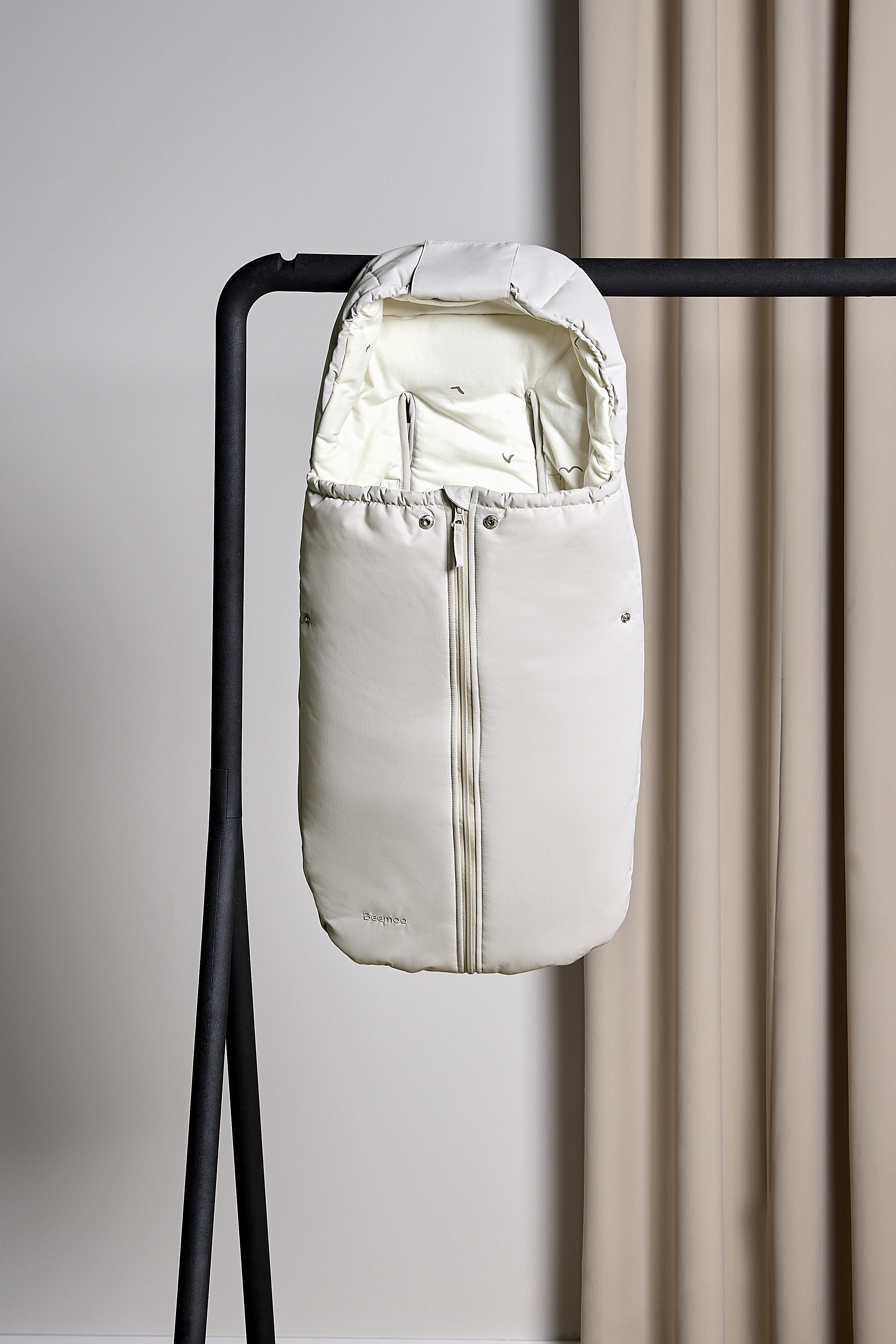Beemoo Light Vognpose, Beige Swallow - Sommervognposer - 100% Polyester