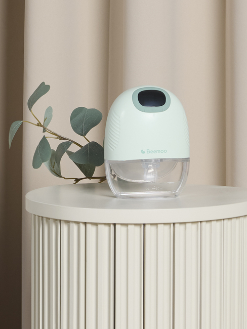 Beemoo CARE Wearable Slim Elektrisk Brystpumpe Singel inkl. Oppbevaringsveske, Soft Green/White