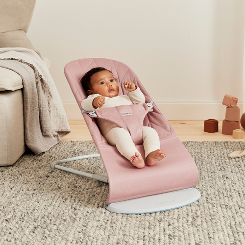 BabyBjörn Bliss Vippestol Vevet Bladmønstret Quilt, Støvrosa